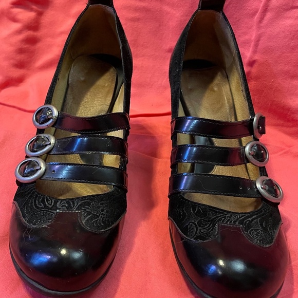 Fluevog Baroque Rubens Heels - Picture 6 of 9